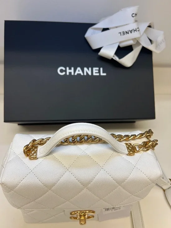CHANEL White Quilted Top-Handle Shoulder Bag with Gold Hardware - Picture 2 of 7